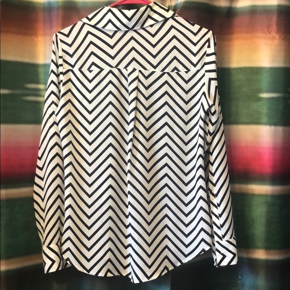 Express button up shirt - Picture 4 of 4